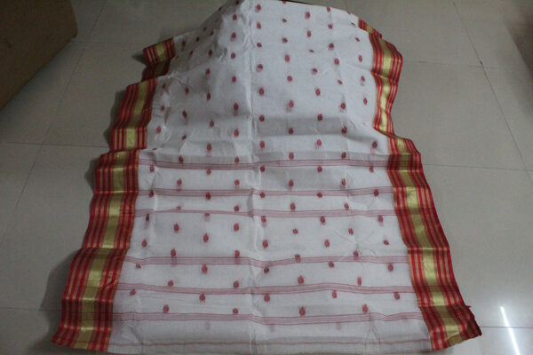 Tangail Naksha Big Buti White with Red Buti (Code:S1250N90)