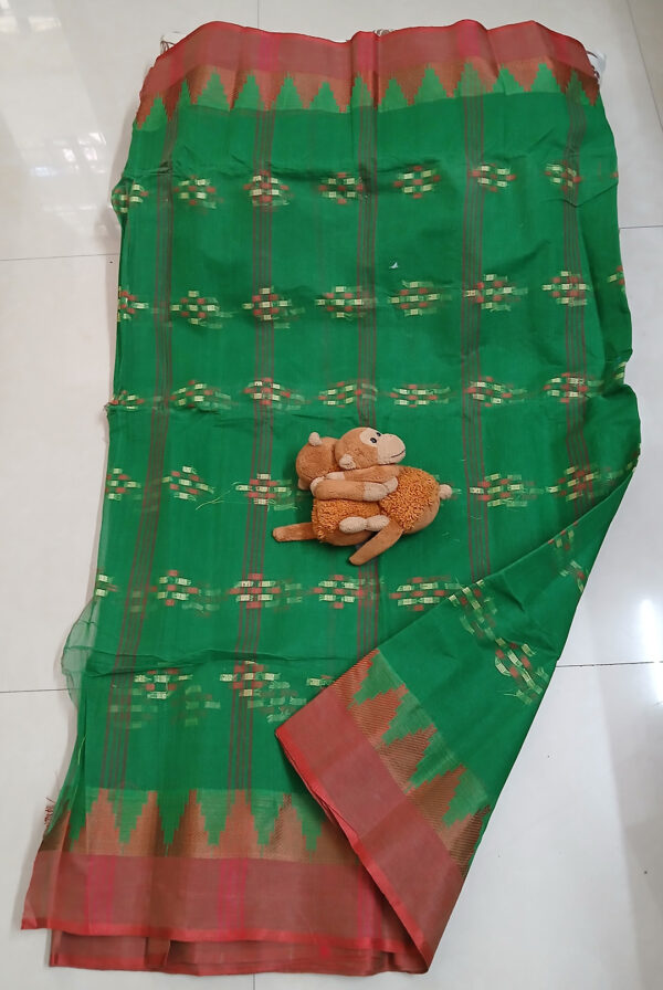 Tangail Naksha Green with Maroon Temple Par (Code:S1250N97)