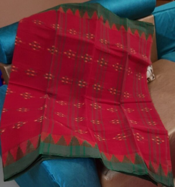 Tangail Naksha Red with Green Temple Par (Code:S1250N95)