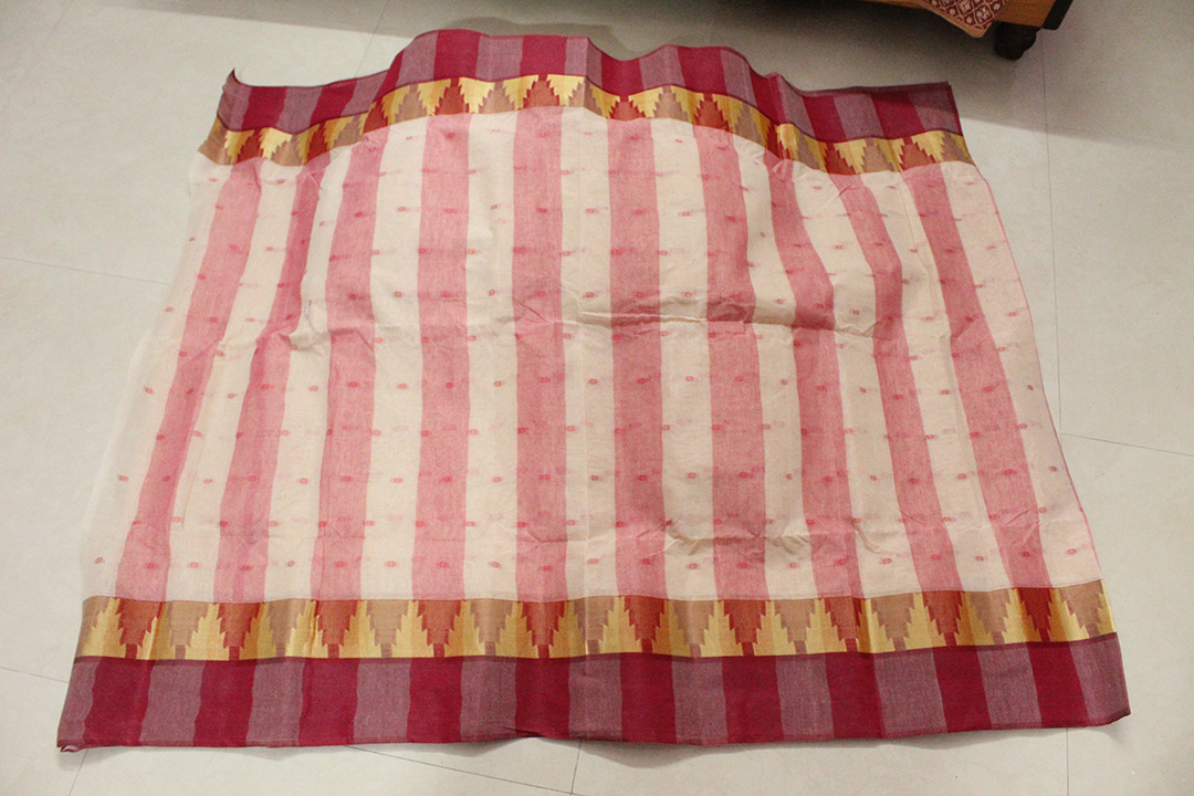 Tangail Naksha Small Buti Cream Biscuit with Maroon (Code:S1250N99)